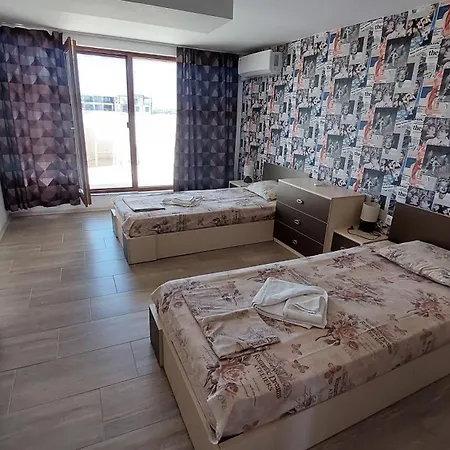 Diamond Palace Sluneční pobřeží
