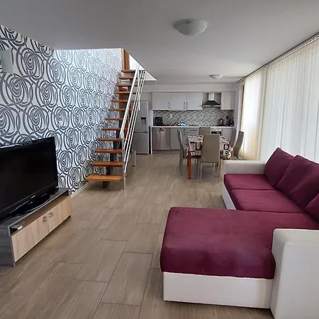 Diamond Palace Sluneční pobřeží