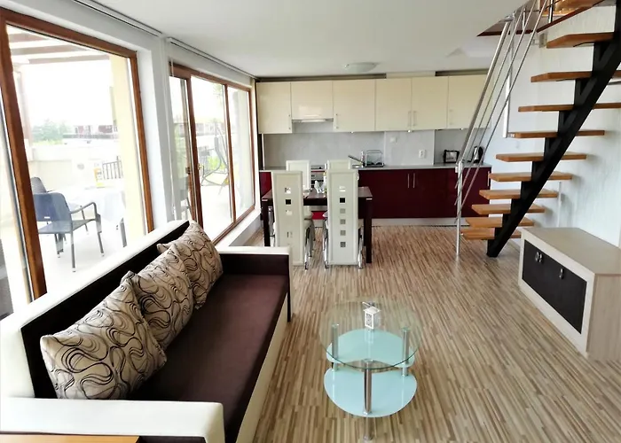 Diamond Palace Apartment