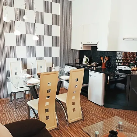 Diamond Palace 公寓 *